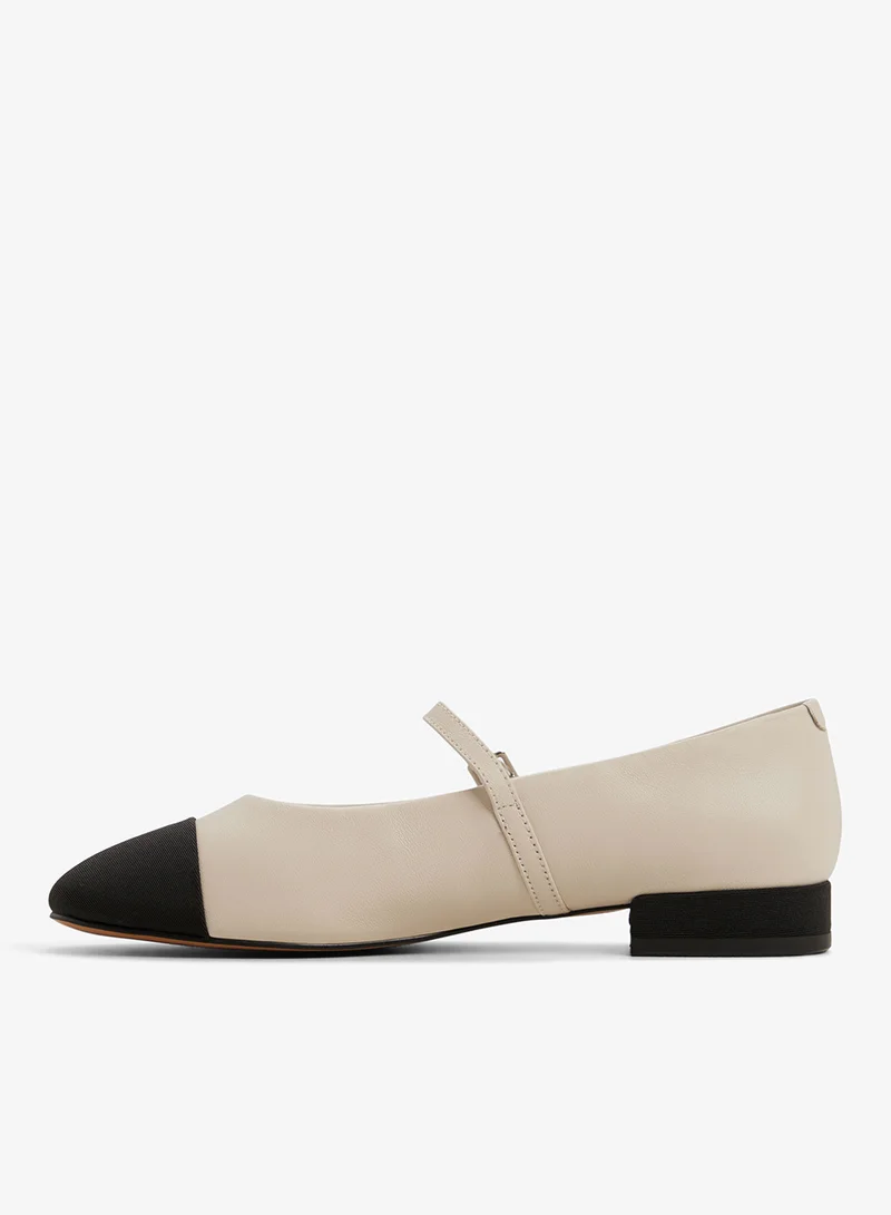 الدو Haoinia Pointed Toe Pumps